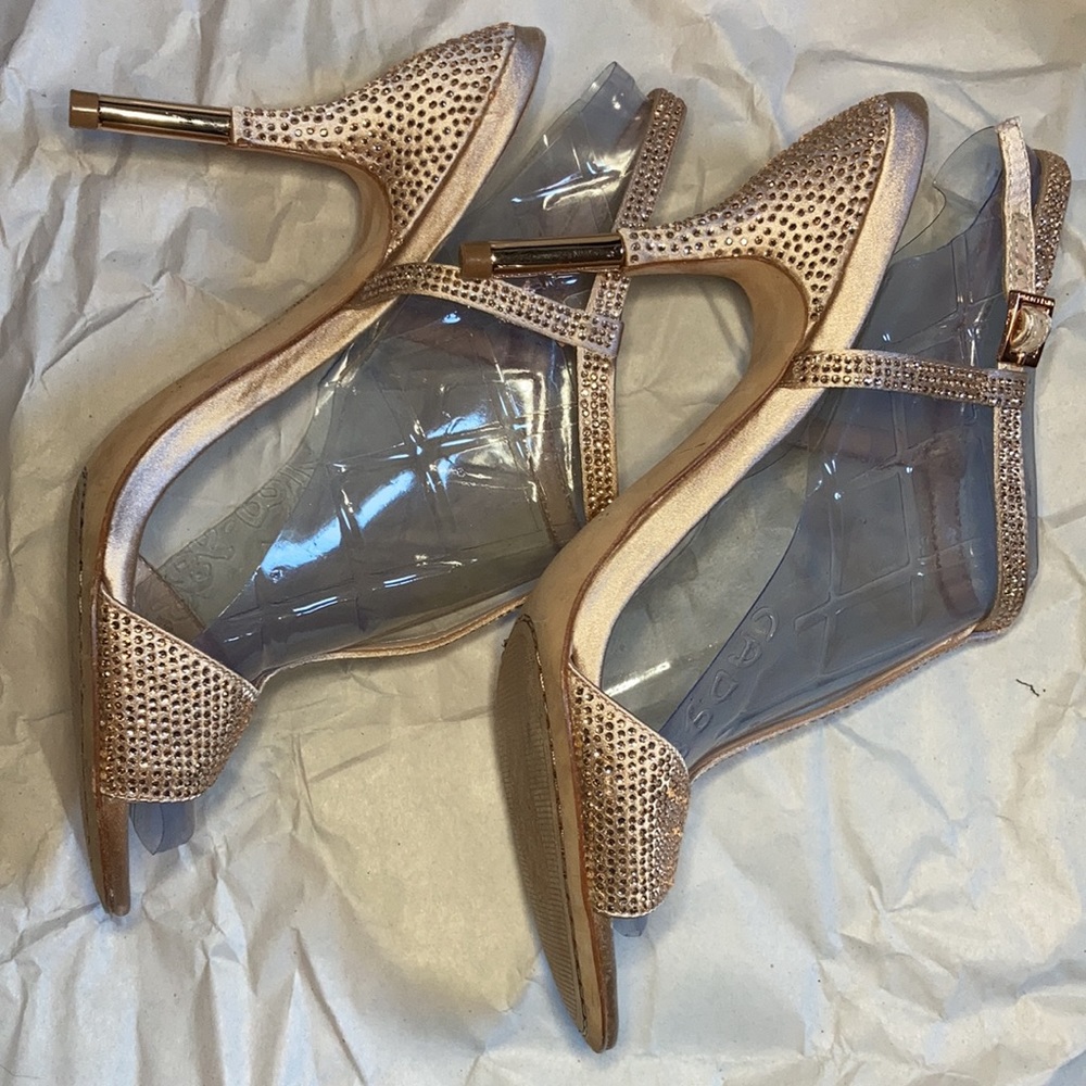 🎉 👠 - Picture 7 of 8